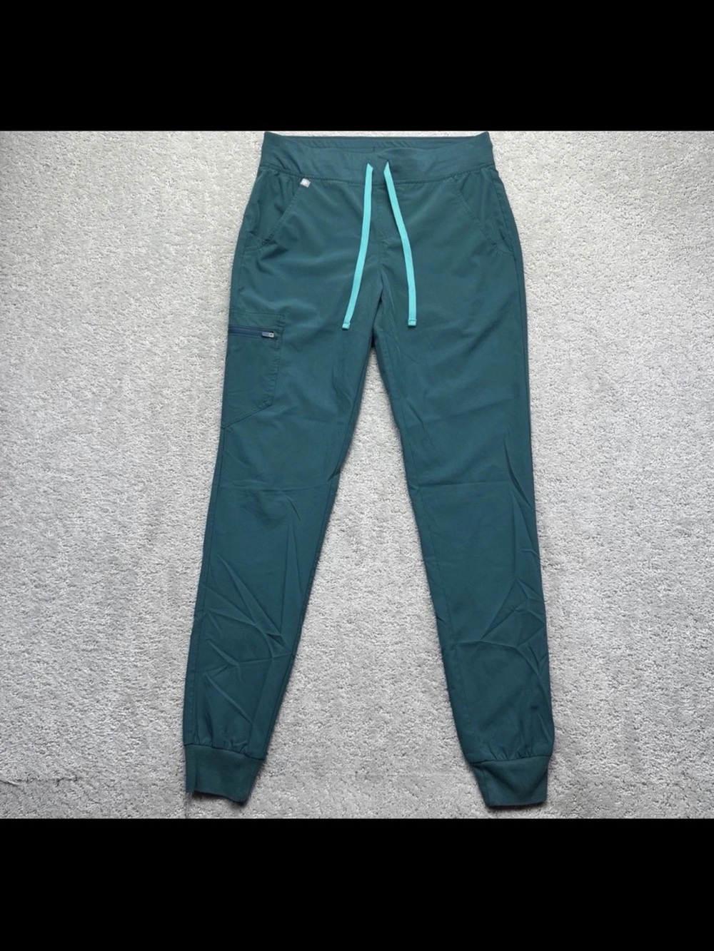 HUGE FIGS SCRUB LOT & MORE WOMENS !! - Picture 2 of 15